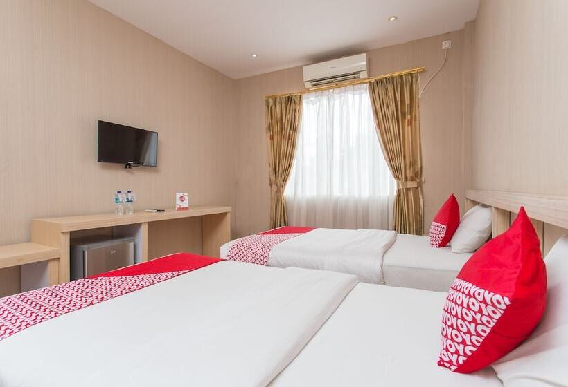 בית מלון כפרי Sejati By Oyo Rooms