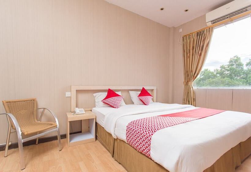 בית מלון כפרי Sejati By Oyo Rooms