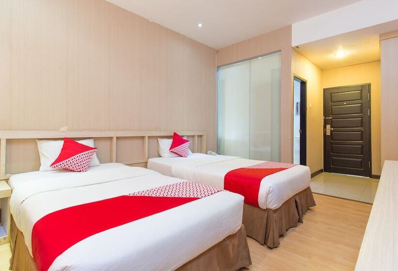 בית מלון כפרי Sejati By Oyo Rooms