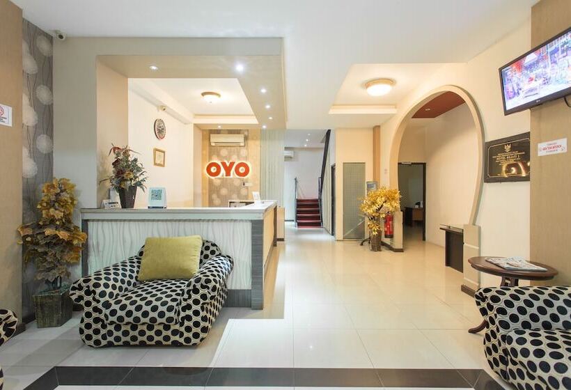 בית מלון כפרי Sejati By Oyo Rooms