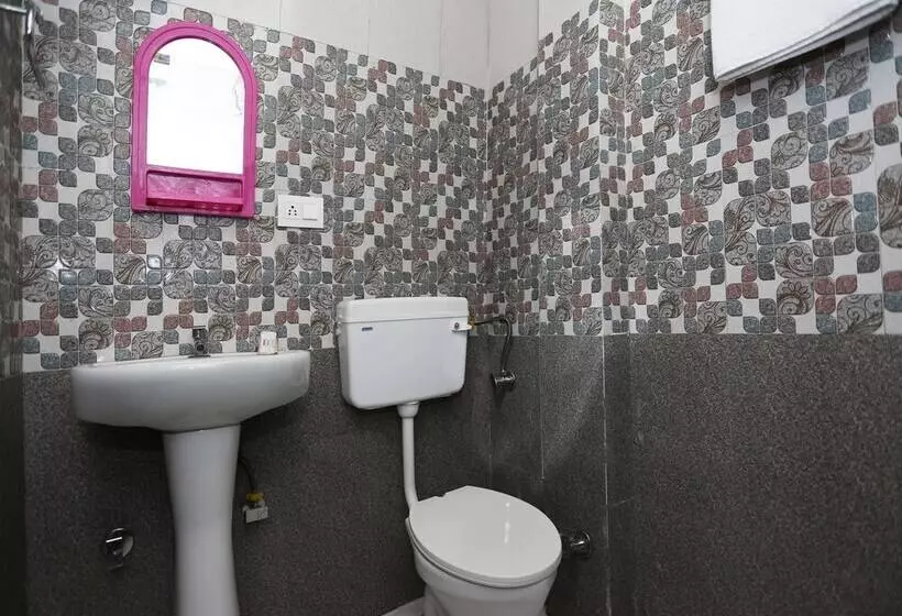 هتل Star By Oyo Rooms