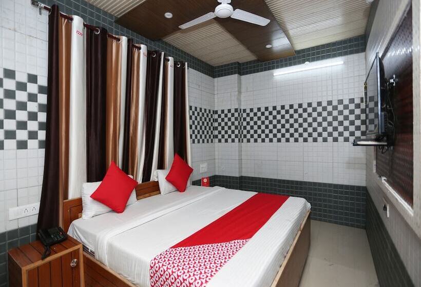 ホテル Star By Oyo Rooms