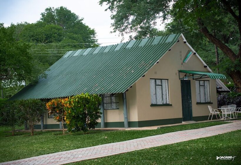 هتل Tamarind Holiday And Conference Resort