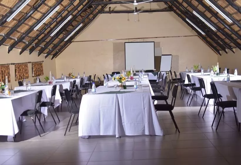 هتل Tamarind Holiday And Conference Resort