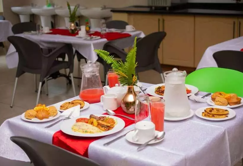 هتل Tamarind Holiday And Conference Resort