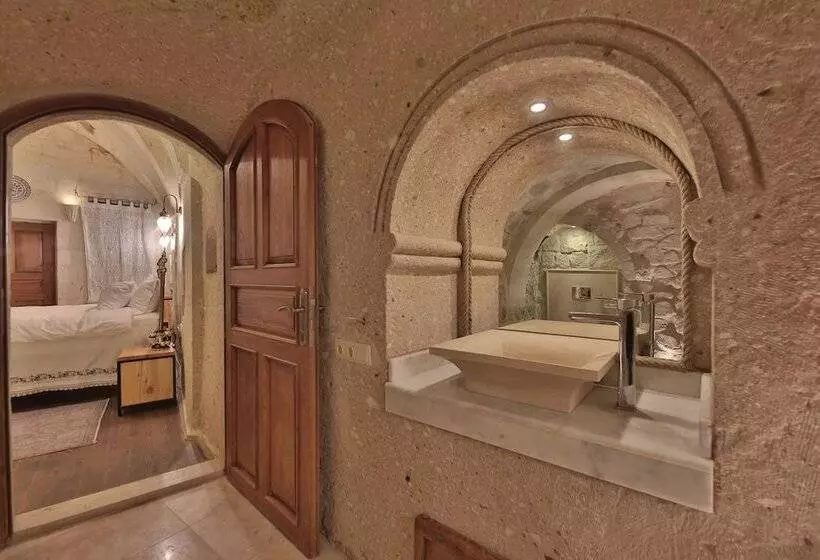 هتل Taru Cave Suites