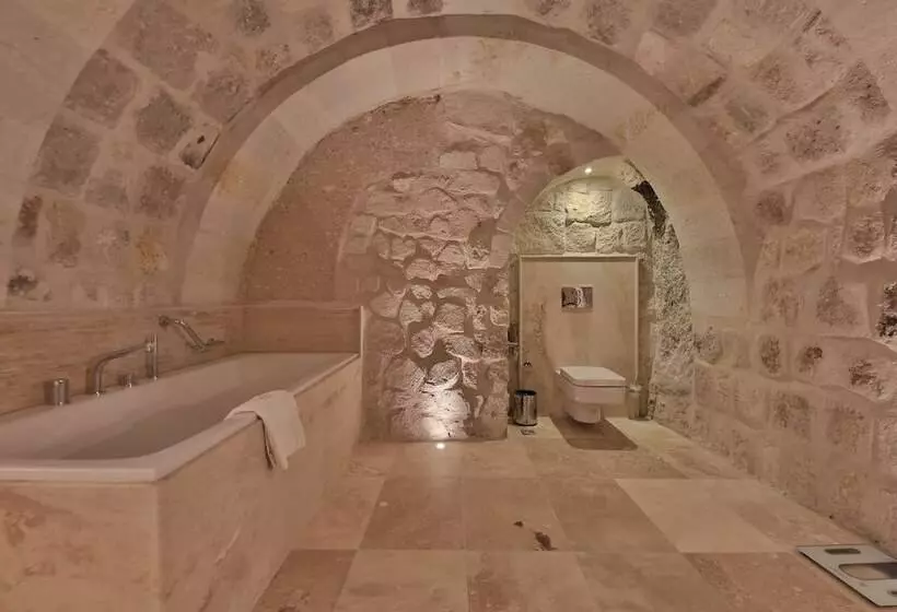 هتل Taru Cave Suites