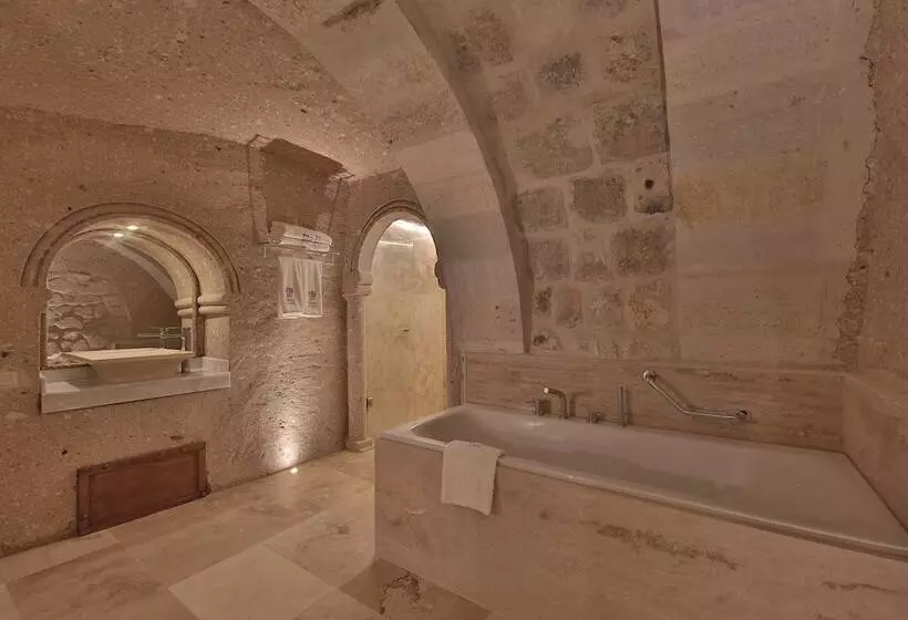 هتل Taru Cave Suites