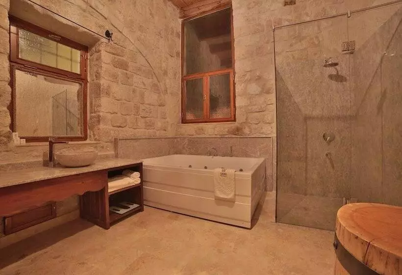 هتل Taru Cave Suites