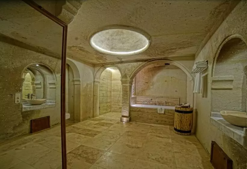 هتل Taru Cave Suites