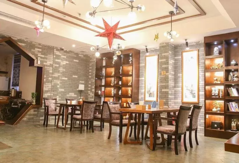 هتل Yangshuo Lightheart Homestay