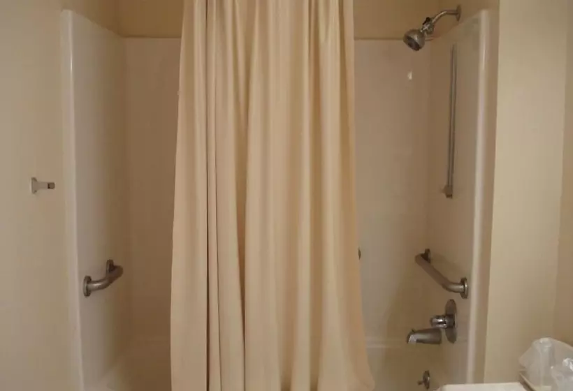 Western Motel   Camilla