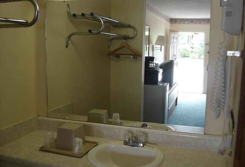 Western Motel Camilla