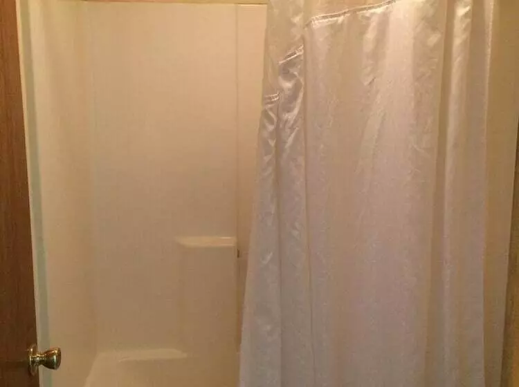 Western Motel   Camilla