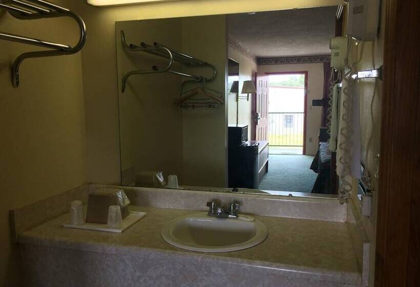 Western Motel Camilla