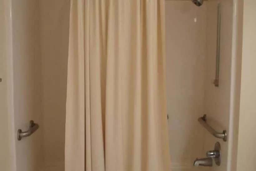 Western Motel   Camilla