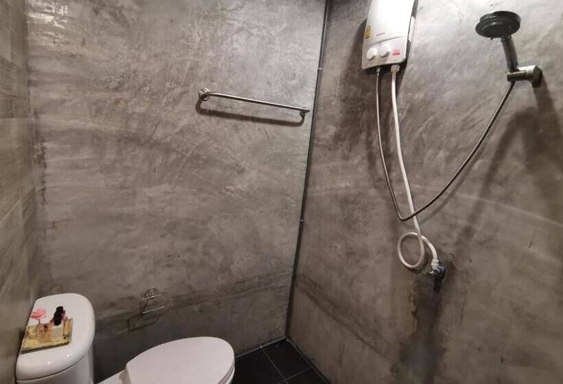 هاستل 8 Sleeper Street Guesthouse