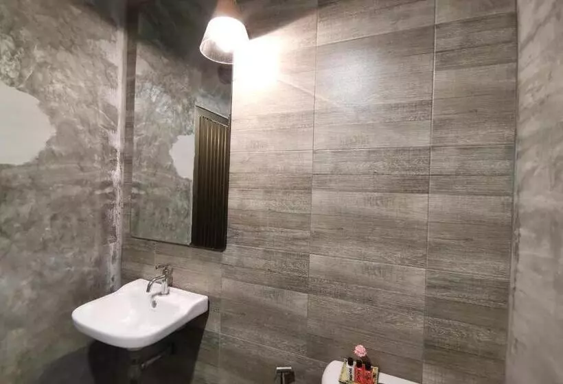 هاستل 8 Sleeper Street Guesthouse