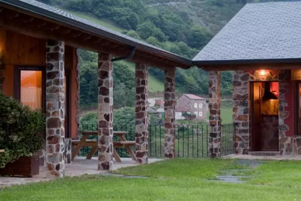 Apartamentos Rurales El Fresnu