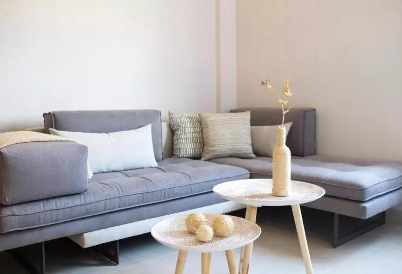 Calmare Suites