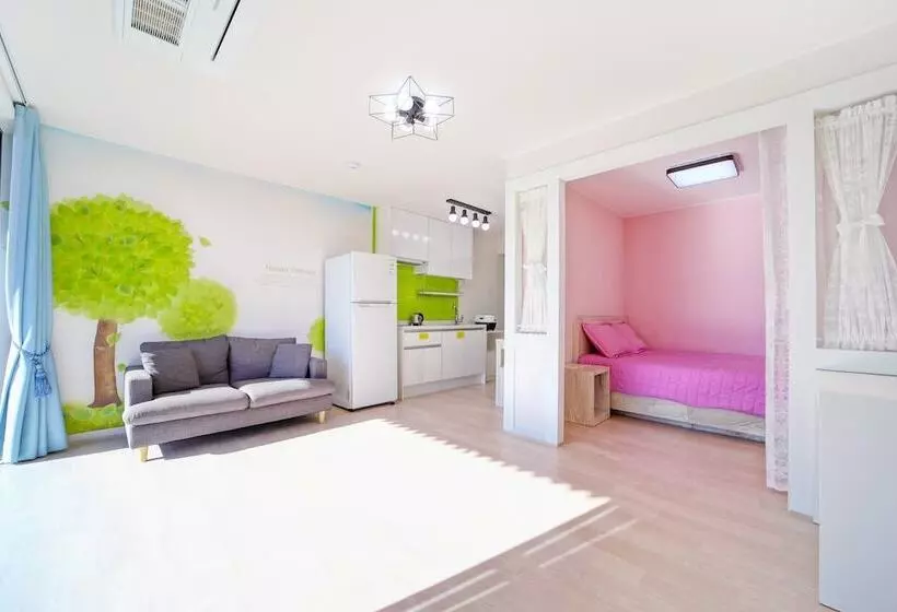 Gyeongju Hyu Plus Pension