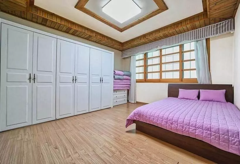 Gyeongju Hyu Plus Pension