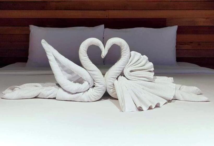 هتل A Rock Resort Langkawi Coral Reefs