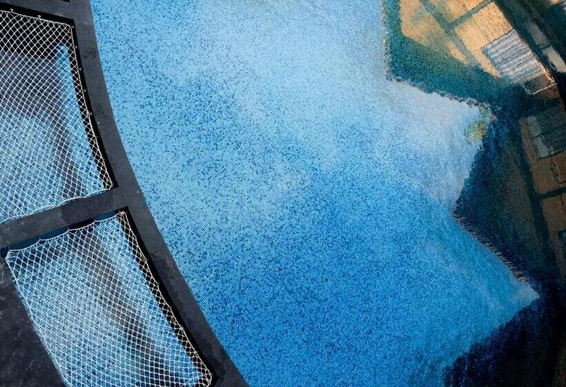 هتل A Rock Resort Langkawi Coral Reefs