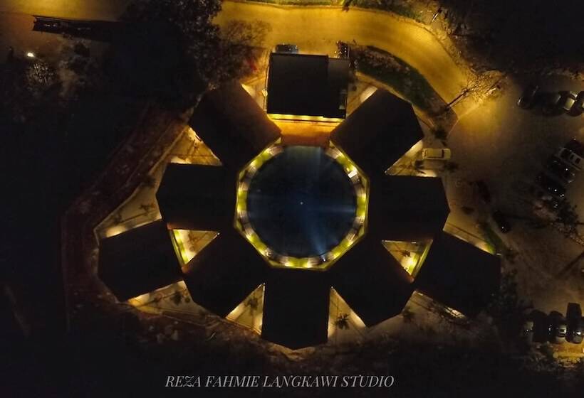 هتل A Rock Resort Langkawi Coral Reefs