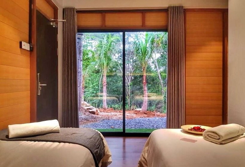 هتل A Rock Resort Langkawi Coral Reefs