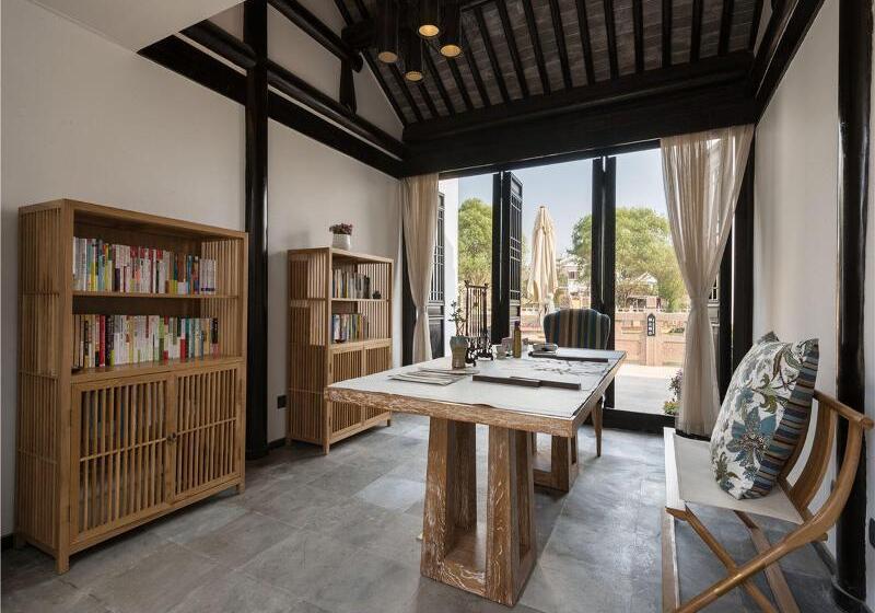 בית מלון כפרי Blossom Hill Inn · Shantang