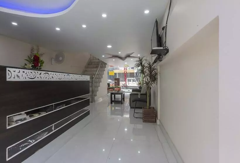 ホテル Diamond Vaishali By Oyo Rooms