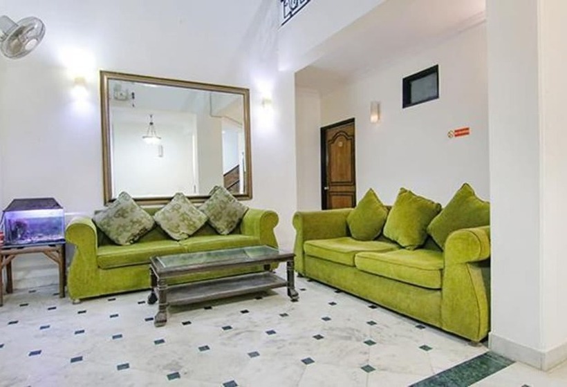 Fabhotel Singh Suite