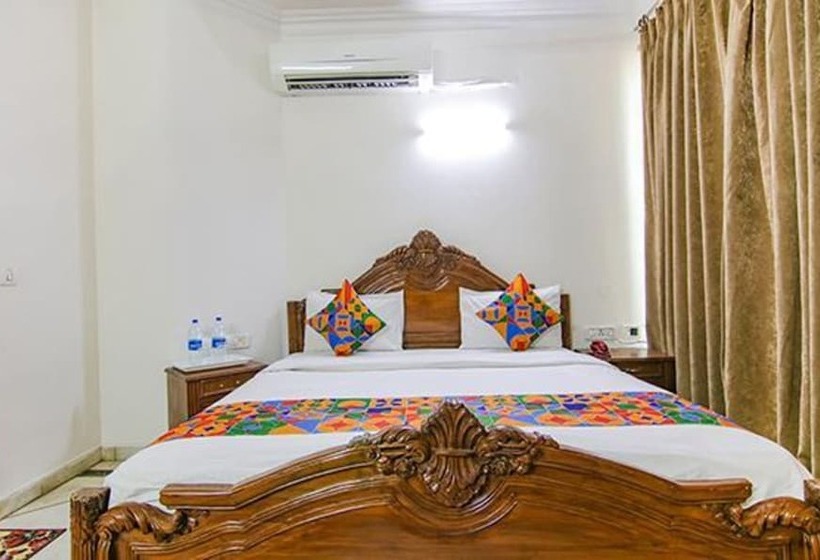 Fabhotel Singh Suite