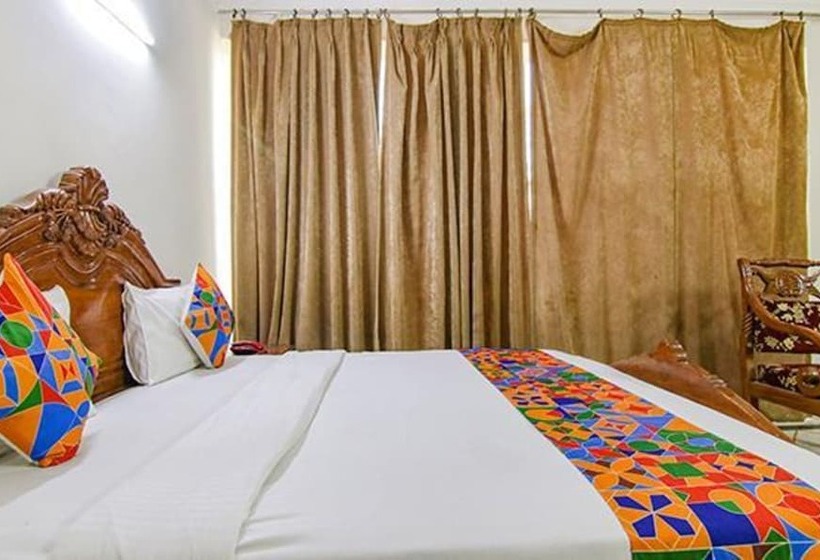 Fabhotel Singh Suite