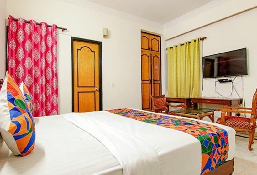 Fabhotel Singh Suite