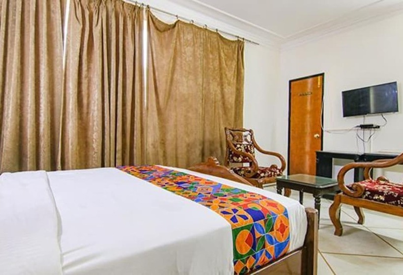 Fabhotel Singh Suite