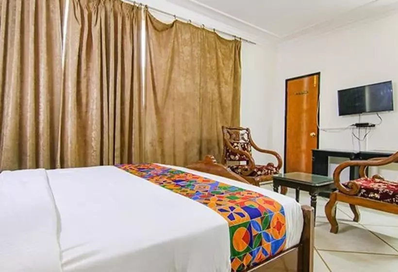 Fabhotel Singh Suite