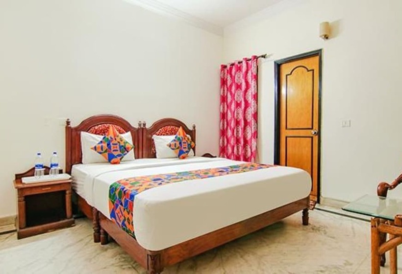 Fabhotel Singh Suite