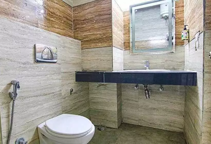 Fabhotel Singh Suite