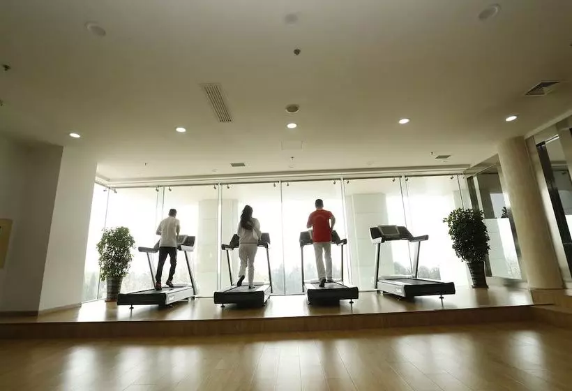 Hotelli Golden Pebble International Convention Centre & Resort