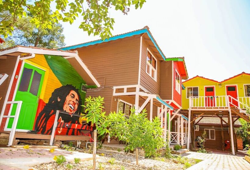 هتل Olimpos Salinas Wooden Houses