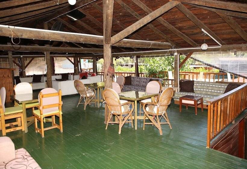 هتل Olimpos Salinas Wooden Houses