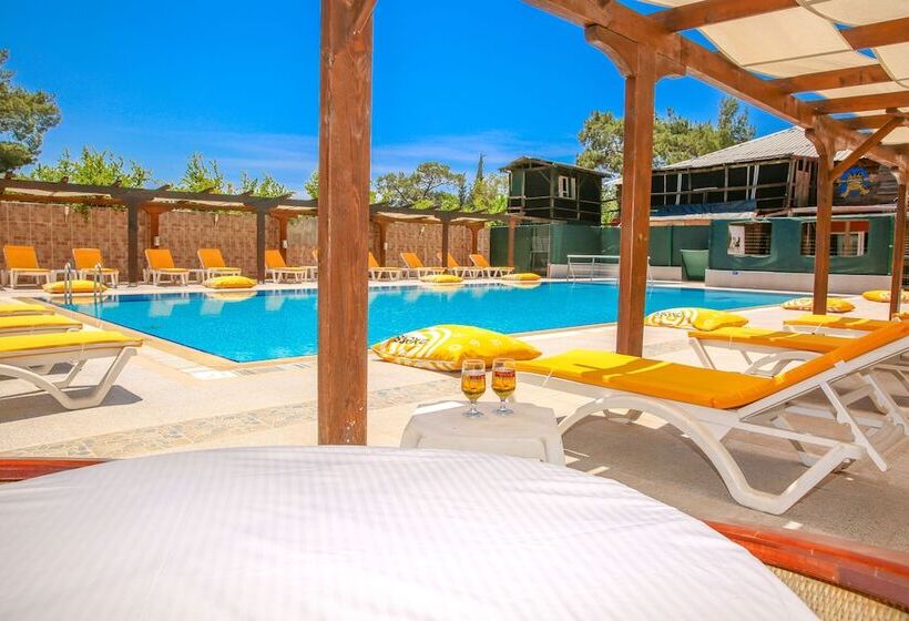 هتل Olimpos Salinas Wooden Houses