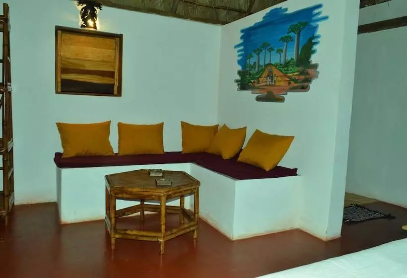 پانسیون Le Trou Normand