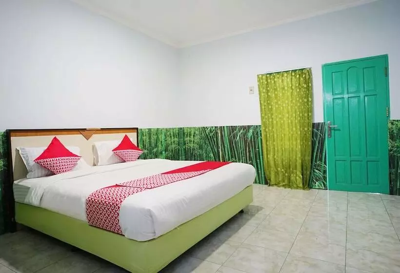 ペンション Nur Aziziah Guest House By Oyo Rooms