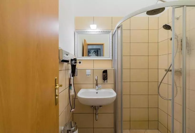 پانسیون Parlamento Rooms