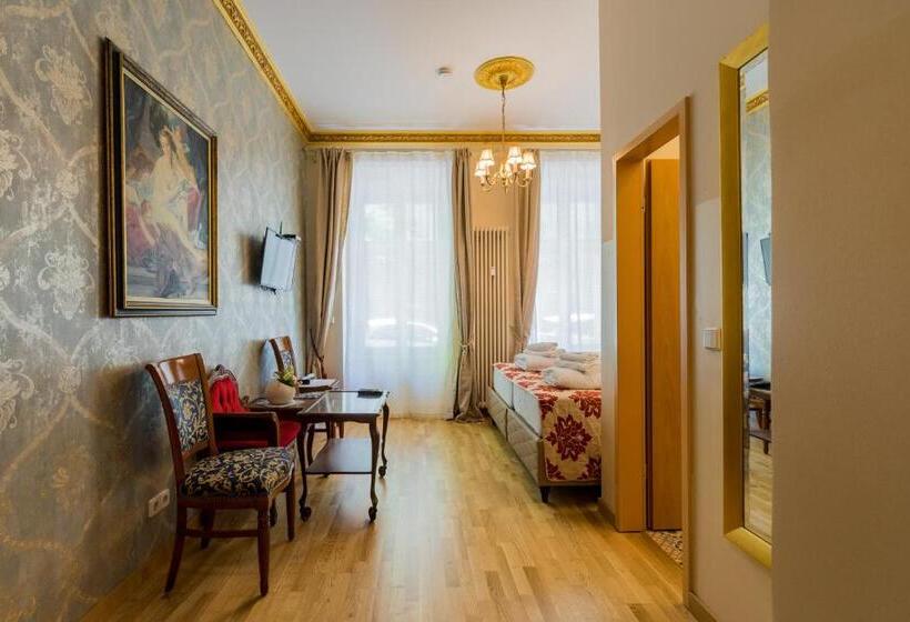 پانسیون Parlamento Rooms