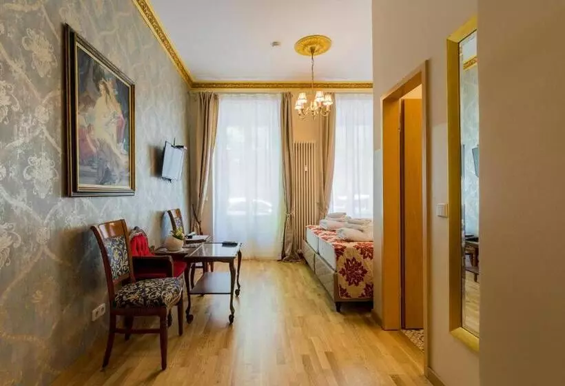 پانسیون Parlamento Rooms