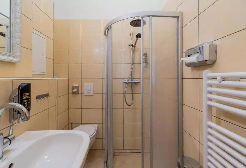 پانسیون Parlamento Rooms